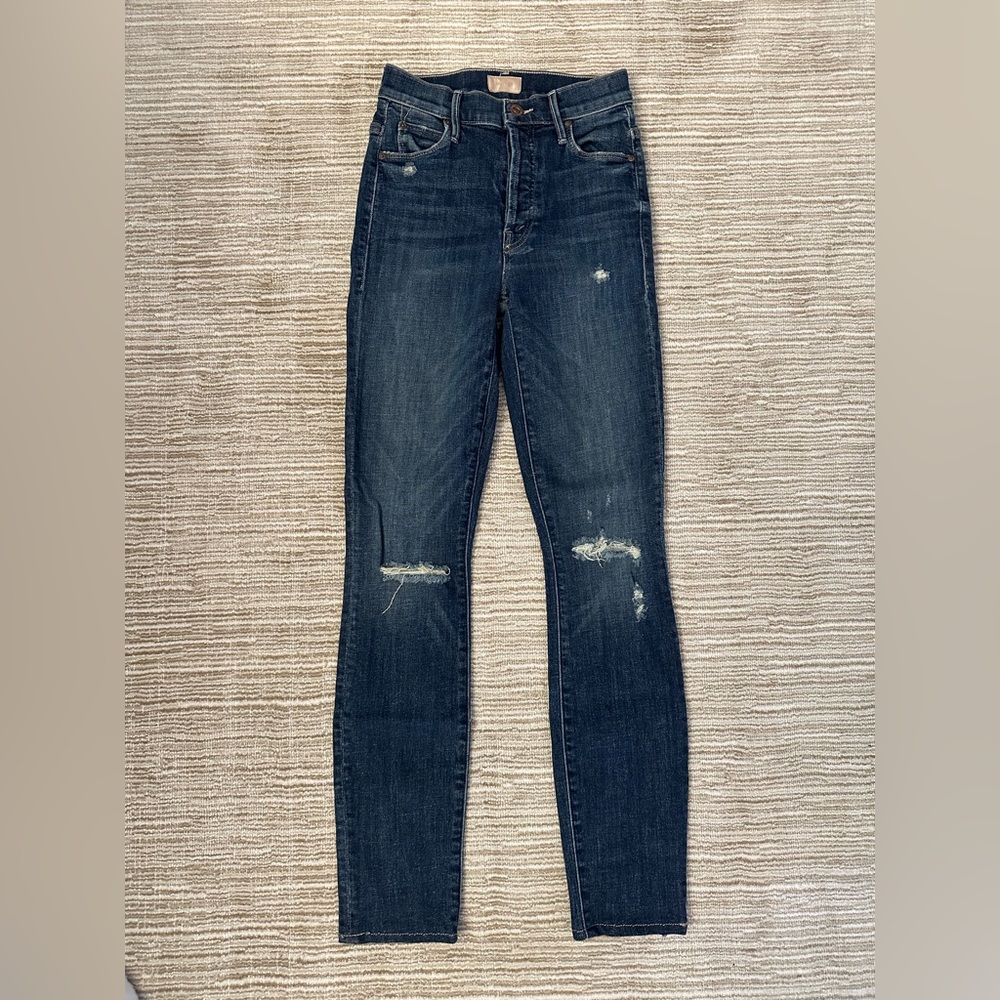 Dark Wash Distressed Women's Skinny Jeans